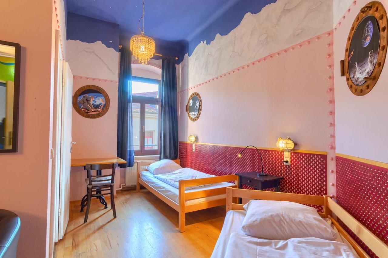 Mondpalast Hostel
