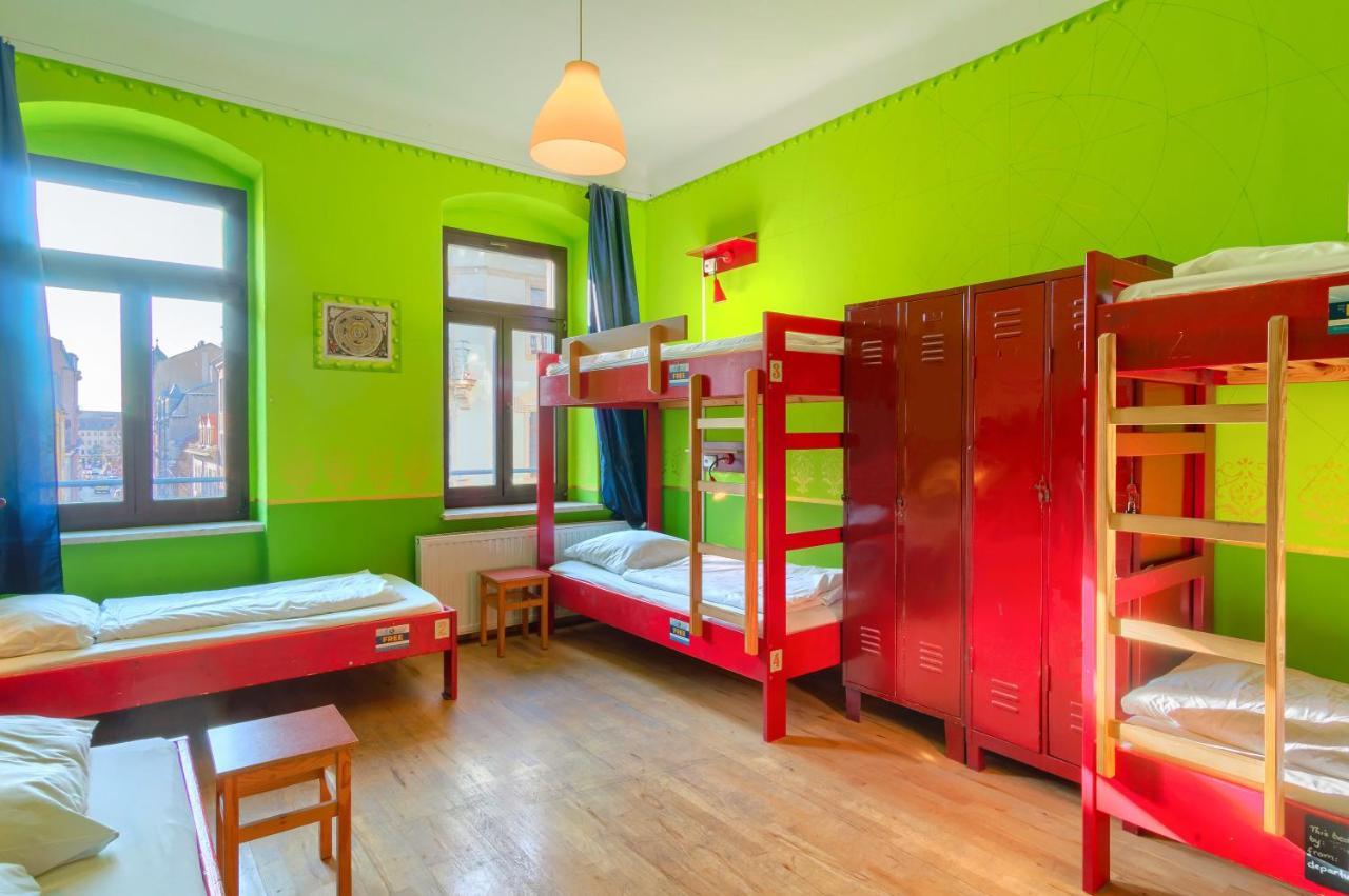 Mondpalast Hostel *