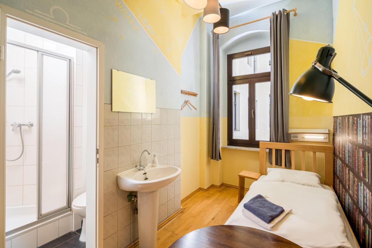 Mondpalast Hostel
